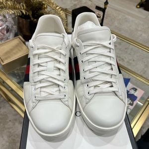 Authentic mens Gucci classic sneakers